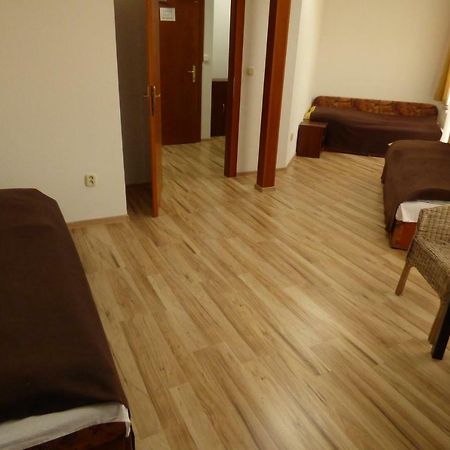 Vazinka Hotel Madunice Esterno foto